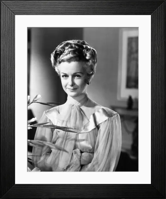Framed Print : TWIN BEDS, Joan Bennett, 1942 Framed Print : TWIN BEDS, Joan Bennett, 1942