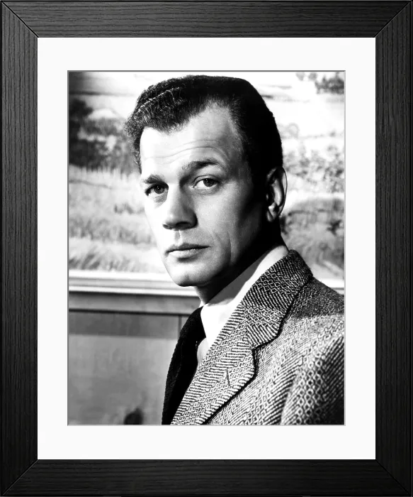 Framed Print : I'LL BE SEEING YOU, Joseph Cotten, 1944