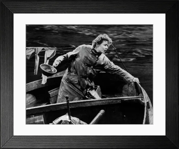 Framed Print : I KNOW WHERE I'M GOING, Wendy Hiller, 1945
