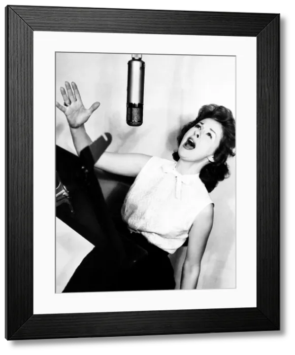 Framed Print : I'LL CRY TOMORROW, Susan Hayward, recording the soundtrack, 1955 Framed Print : I'LL CRY TOMORROW, Susan Hayward, recording the soundtrack, 1955