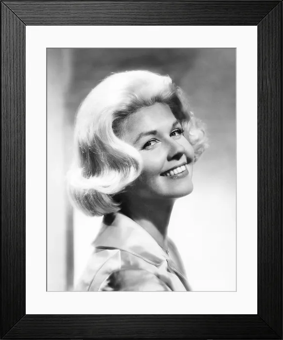Framed Print : MIDNIGHT LACE, Doris Day, 1960