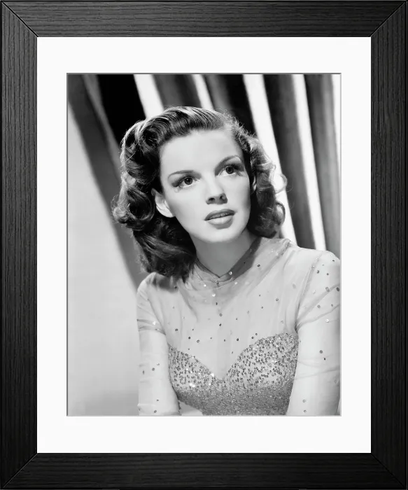 Framed Print : THE HARVEY GIRLS, Judy Garland, 1946