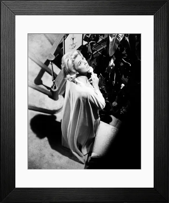 Framed Print : MIDNIGHT LACE, Doris Day, 1960 Framed Print : MIDNIGHT LACE, Doris Day, 1960