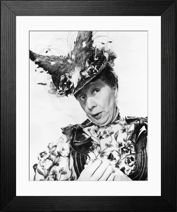 Framed Print : THE IMPORTANCE OF BEING EARNEST, Edith Evans, 1952 Framed Print : THE IMPORTANCE OF BEING EARNEST, Edith Evans, 1952