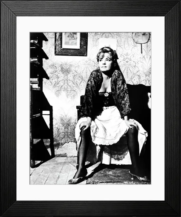Framed Print : THE IMMORTAL STORY, (aka HISTOIRE IMMORTELLE), Jeanne Moreau, 1968