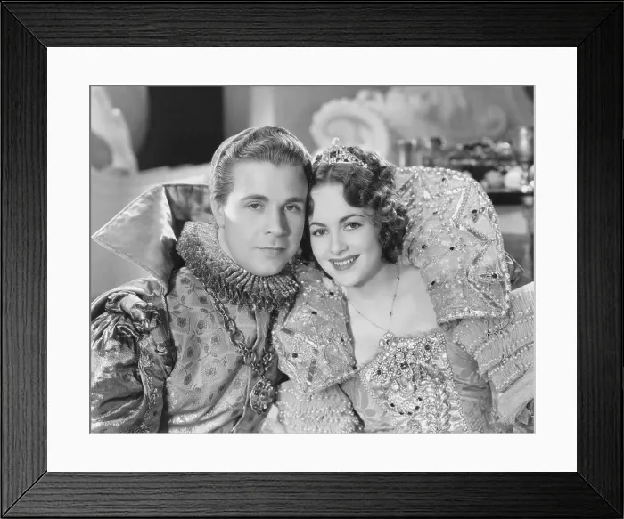 Framed Print : A MIDSUMMER NIGHT'S DREAM, from left: Dick Powell, Olivia de Havilland, 1935 Framed Print : A MIDSUMMER NIGHT'S DREAM, from left: Dick Powell, Olivia de Havilland, 1935