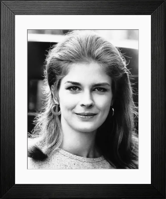 Framed Print : THE GROUP, Candice Bergen, 1966 Framed Print : THE GROUP, Candice Bergen, 1966