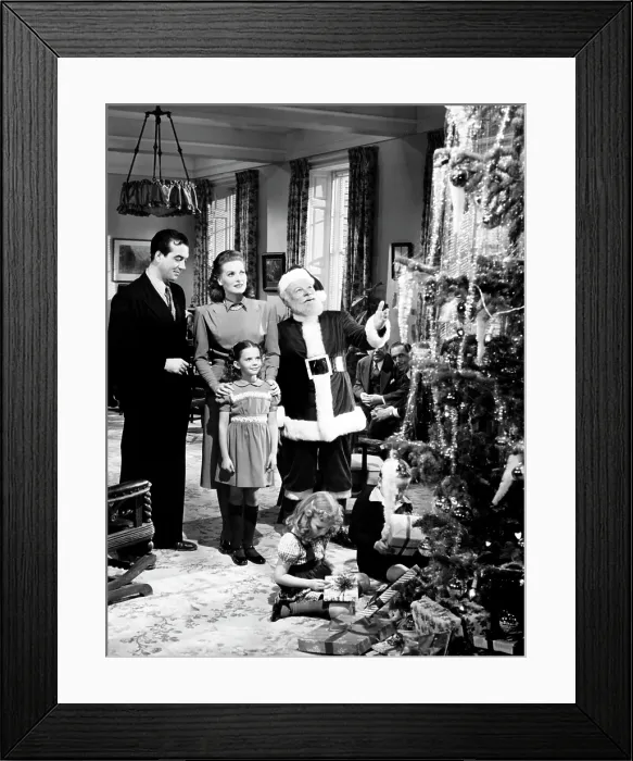 Framed Print : MIRACLE ON 34TH STREET, John Payne, Maureen O'Hara, Natalie Wood, Edmund Gwenn, 1947, TM and Copyright (c) 20th Century-Fox Film Corp. All Rights Reserved