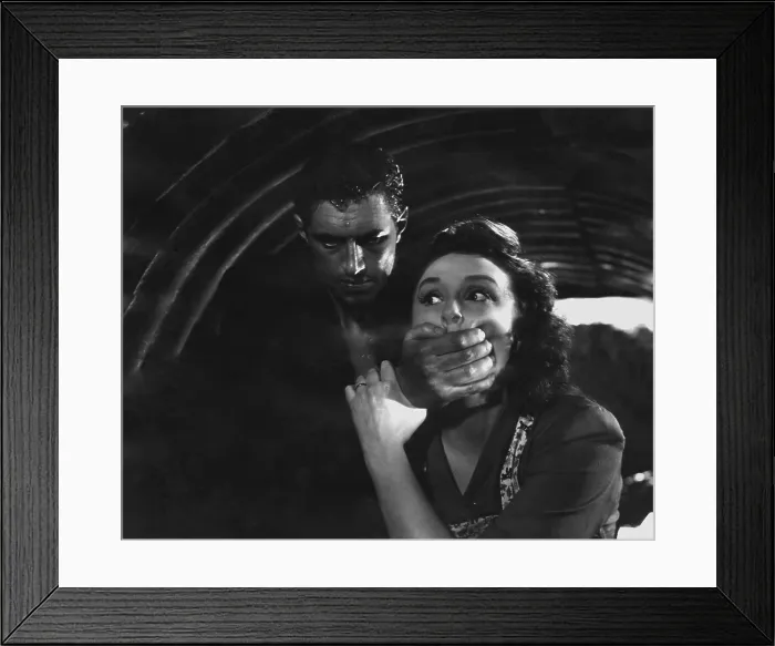 Framed Print : IT ALWAYS RAINS ON SUNDAY, John McCallum, Googie Withers, 1947