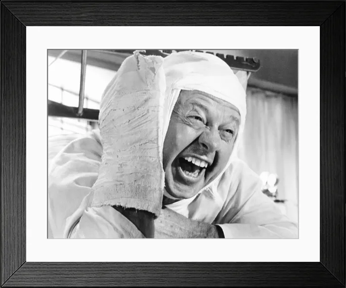 Framed Print : IT'S A MAD MAD MAD MAD WORLD, Mickey Rooney, 1963
