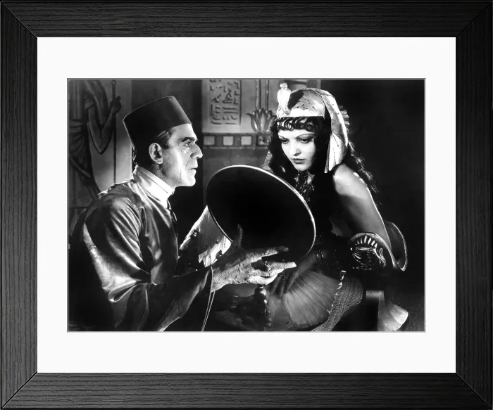 Framed Print : THE MUMMY, Boris Karloff, Zita Johann, 1932