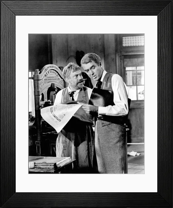 Framed Print : THE MAN WHO SHOT LIBERTY VALANCE, right: James Stewart, 1962 Framed Print : THE MAN WHO SHOT LIBERTY VALANCE, right: James Stewart, 1962