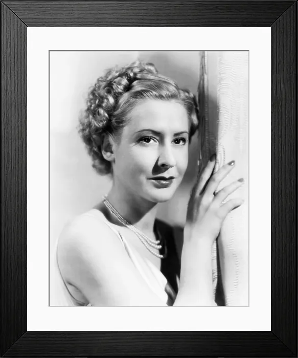 Framed Print : THE HOUSE OF A THOUSAND CANDLES, Mae Clarke, 1936 Framed Print : THE HOUSE OF A THOUSAND CANDLES, Mae Clarke, 1936
