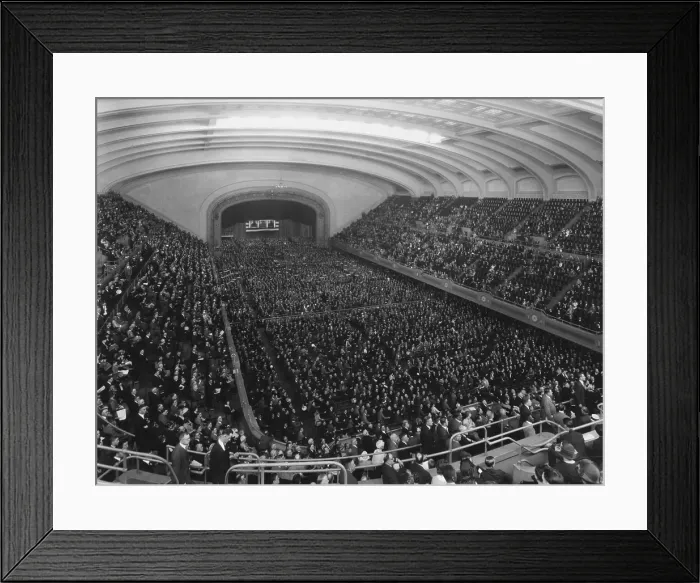 Framed Print : Republican Convention in session in the Public Auditorium, Cleveland, Ohio, June 10-12, 1924 Framed Print : Republican Convention in session in the Public Auditorium, Cleveland, Ohio, June 10-12, 1924