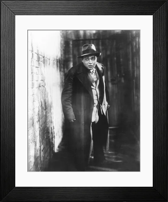 Framed Print : M, (aka M - EINE STUDT SUCHT EINEN MURDER), Peter Lorre, 1931