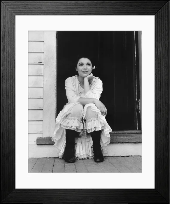 Framed Print : THE MIRACLE WORKER, Anne Bancroft, on-set, 1962