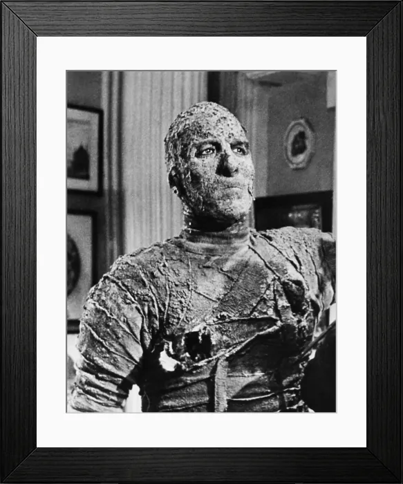 Framed Print : THE MUMMY, Christopher Lee, 1959
