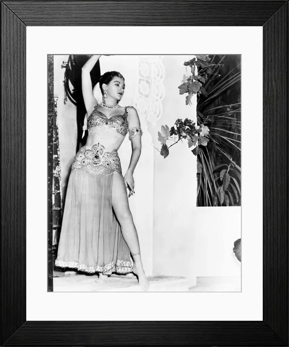 Framed Print : HOTEL SAHARA, Yvonne De Carlo, 1951 Framed Print : HOTEL SAHARA, Yvonne De Carlo, 1951