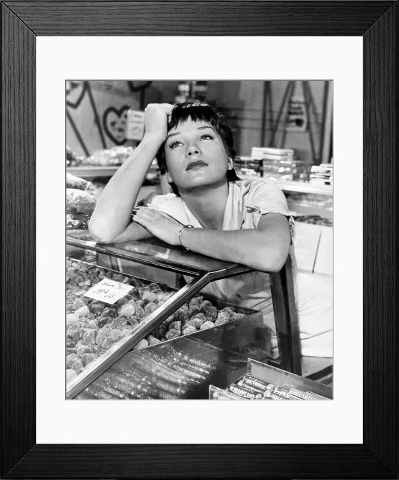 Framed Print : HOT SPELL, Shirley MacLaine, 1958 Framed Print : HOT SPELL, Shirley MacLaine, 1958