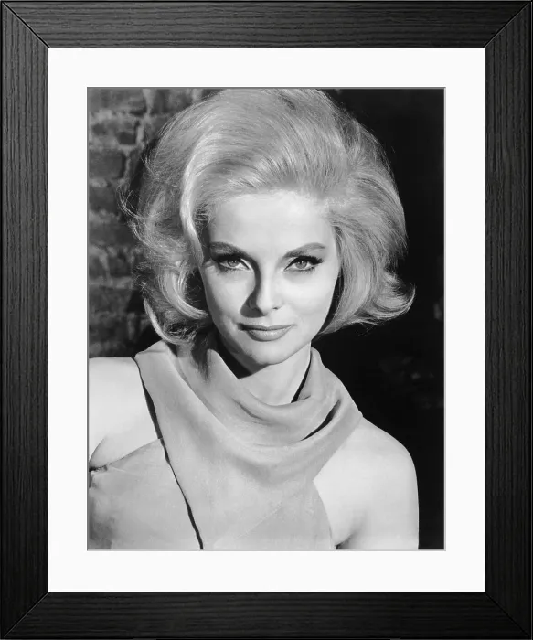 Framed Print : HOW TO MURDER YOUR WIFE, Virna Lisi, 1965