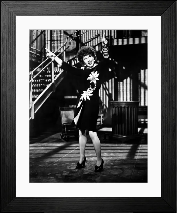 Framed Print : ROXIE HART, Ginger Rogers, 1942, TM & Copyright 20th Century Fox Film Corp. / courtesy Everett Collection