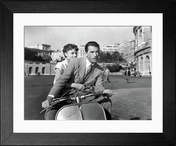 Framed Print : ROMAN HOLIDAY, Audrey Hepburn, Gregory Peck, 1953