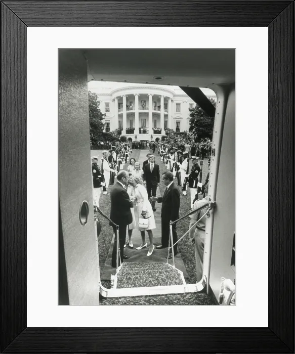 Framed Print : Richard Nixon's departure from the White House. The President and First Lady Pat Nixon left Washington for California before the swearing in of President Gerald Ford