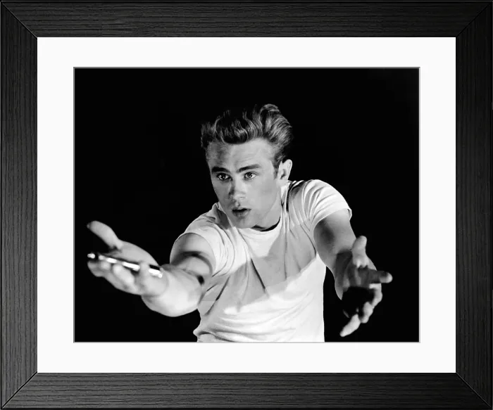 Framed Print : REBEL WITHOUT A CAUSE, James Dean, 1955 Framed Print : REBEL WITHOUT A CAUSE, James Dean, 1955