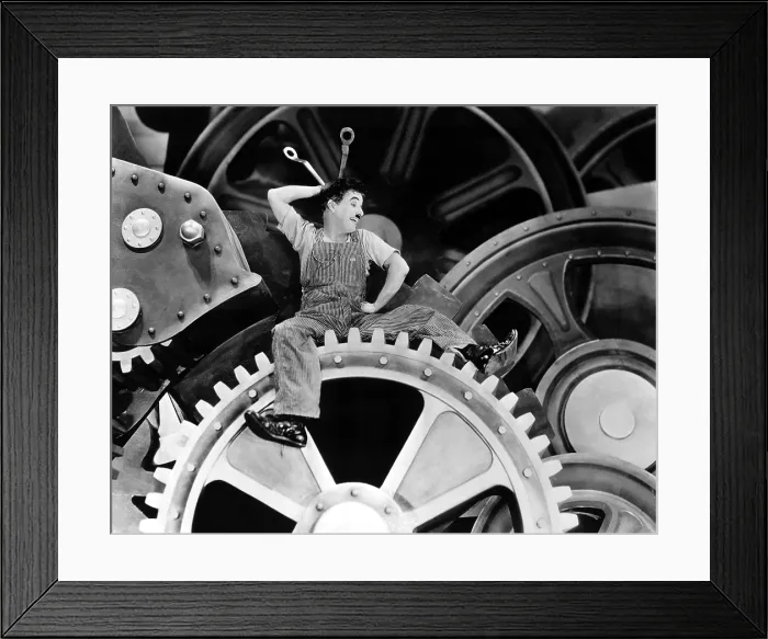Framed Print : MODERN TIMES, Charlie Chaplin, 1936