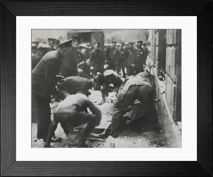 Framed Print : Police removing rubble to reach bodies after the Wall St. Bombing, Sept. 16, 1920, New York City. (BSLOC_2015_17_239) Framed Print : Police removing rubble to reach bodies after the Wall St. Bombing, Sept. 16, 1920, New York City. (BSLOC_2015_17_239)
