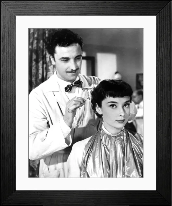 Framed Print : ROMAN HOLIDAY, Paolo Carlini, Audrey Hepburn, 1953 Framed Print : ROMAN HOLIDAY, Paolo Carlini, Audrey Hepburn, 1953