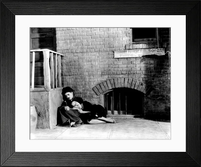 Framed Print : MODERN TIMES, Charles Chaplin, Paulette Goddard, 1936 Framed Print : MODERN TIMES, Charles Chaplin, Paulette Goddard, 1936