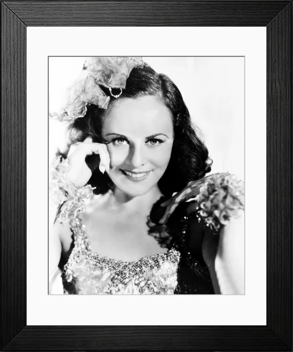 Framed Print : MODERN TIMES, Paulette Goddard, 1936