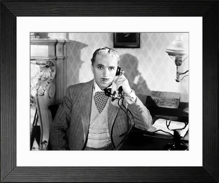 Framed Print : MONSIEUR VERDOUX, Charlie Chaplin, 1947