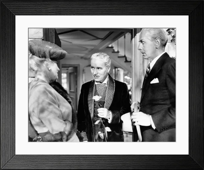 Framed Print : MONSIEUR VERDOUX, Isobel Elsom, Charlie Chaplin, Arthur Hohl, 1947
