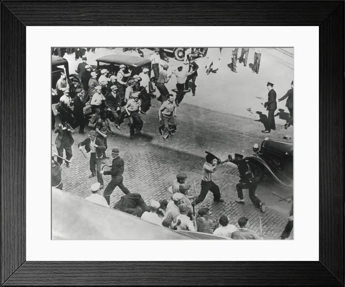 Framed Print : Striking teamsters battle police in Minneapolis. June 1934