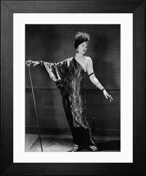 Framed Print : IN HOLLYWOOD WITH POTASH AND PERLMUTTER, Betty Blythe, 1924 Framed Print : IN HOLLYWOOD WITH POTASH AND PERLMUTTER, Betty Blythe, 1924