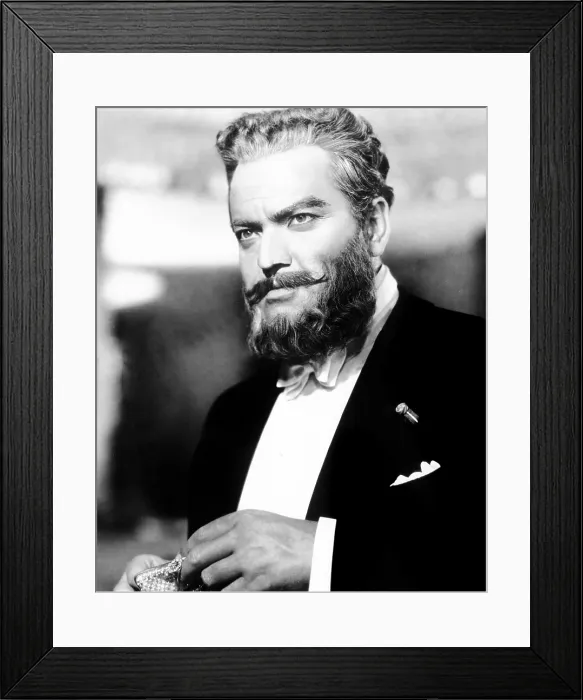 Framed Print : CONFIDENTIAL REPORT, (aka MR. ARKADIN), Orson Welles, 1955 Framed Print : CONFIDENTIAL REPORT, (aka MR. ARKADIN), Orson Welles, 1955