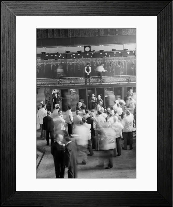 Framed Print : Traders bidding on commodity futures, Sept. 1939. Minneapolis Grain Exchange Minnesota. (BSLOC_2013_7_112)