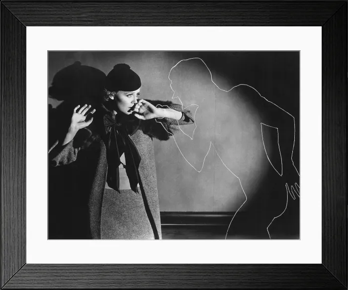 Framed Print : THE INVISIBLE MAN, Gloria Stuart, 1933 Framed Print : THE INVISIBLE MAN, Gloria Stuart, 1933