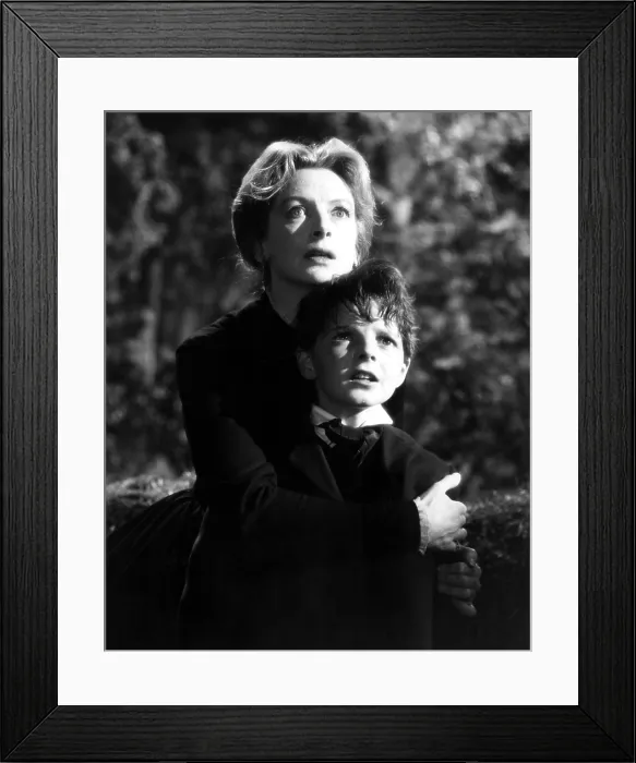 Framed Print : THE INNOCENTS, Deborah Kerr, Martin Stephens, 1961. TM and Copyright 20th Century Fox Film Corp. All rights reserved. Courtesy: Everett Collection Framed Print : THE INNOCENTS, Deborah Kerr, Martin Stephens, 1961. TM and Copyright 20th Century Fox Film Corp. All rights reserved. Courtesy: Everett Collection