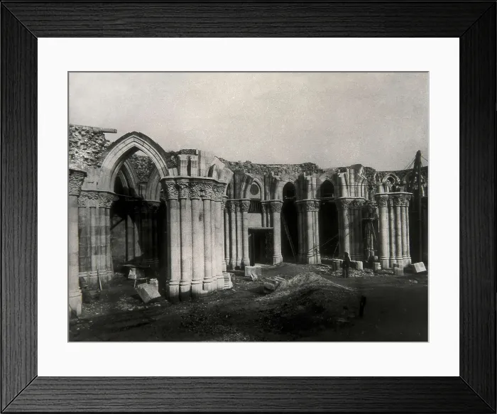Framed Print : AISA / Everett Collection GAUDI i CORNET, Antoni (1852-1926). Sagrada Familia (Expiatory Temple of the Holy Family). 1884-1926. SPAIN. Barcelona Framed Print : AISA / Everett Collection GAUDI i CORNET, Antoni (1852-1926). Sagrada Familia (Expiatory Temple of the Holy Family). 1884-1926. SPAIN. Barcelona