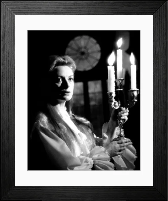 Framed Print : THE INNOCENTS, Deborah Kerr, 1961. TM and Copyright 20th Century Fox Film Corp. All rights reserved. Courtesy: Everett Collection