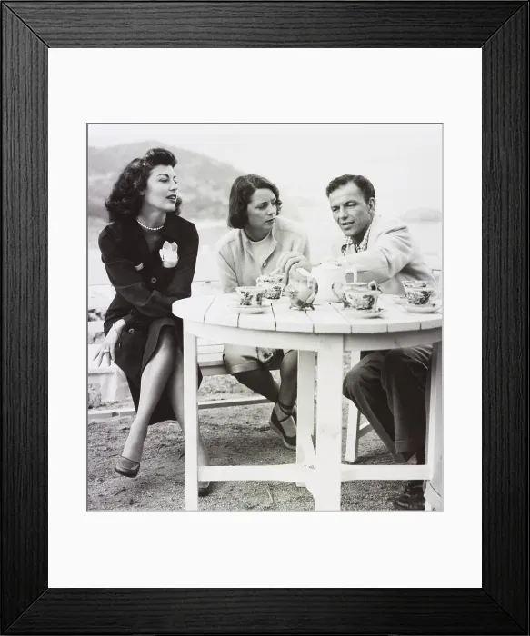 Framed Print : Ava Gardner and Frank Sinatra with Mrs. Frank Grant, wife of a Romulus film representative, May 17, 1951