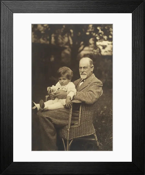 Framed Print : Sigmund Freud with his grandson, Stephen, in 1923. Stephens father was architect Ernst L. Freud, the psychoanalysts fourth child