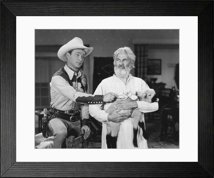 Framed Print : ROLL ON TEXAS MOON, from left: Roy Rogers, Gabby Hayes, 1946