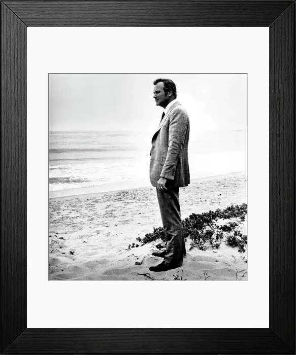 Framed Print : SAVE THE TIGER, Jack Lemmon, 1973, alone on the shore Framed Print : SAVE THE TIGER, Jack Lemmon, 1973, alone on the shore