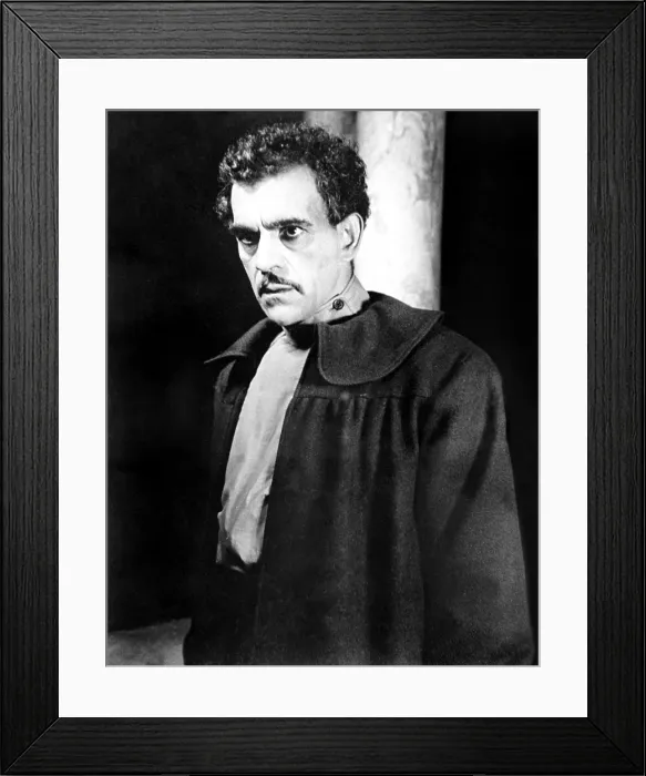 Framed Print : THE INVISIBLE RAY, Boris Karloff, 1936