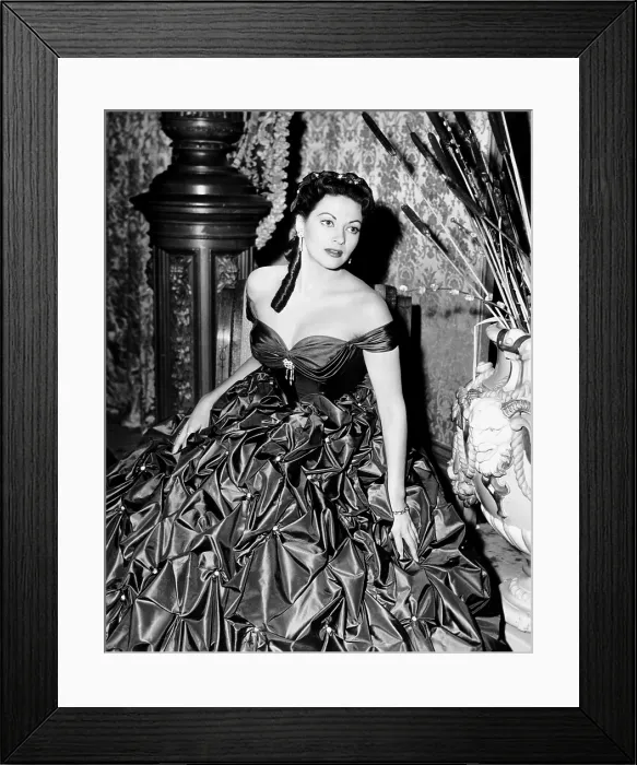 Framed Print : SCARLET ANGEL, Yvonne De Carlo, 1952 Framed Print : SCARLET ANGEL, Yvonne De Carlo, 1952