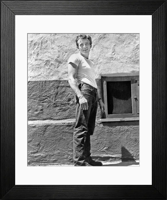 Framed Print : REBEL WITHOUT A CAUSE, James Dean, 1955 Framed Print : REBEL WITHOUT A CAUSE, James Dean, 1955
